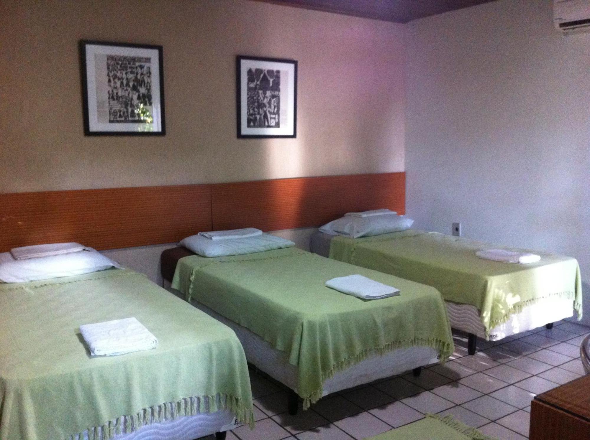 Casuarinas Inn 2*